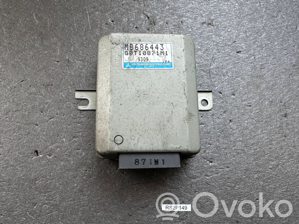 Mitsubishi Pajero Vakionopeussäätimen ohjainlaite/moduuli 