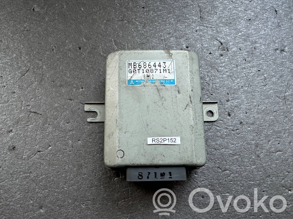 Mitsubishi Pajero Vakionopeussäätimen ohjainlaite/moduuli 