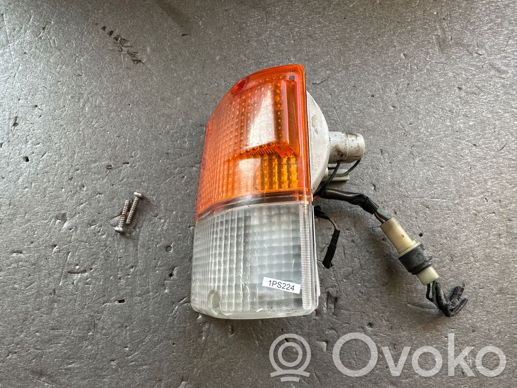Frontblinker   MB283673