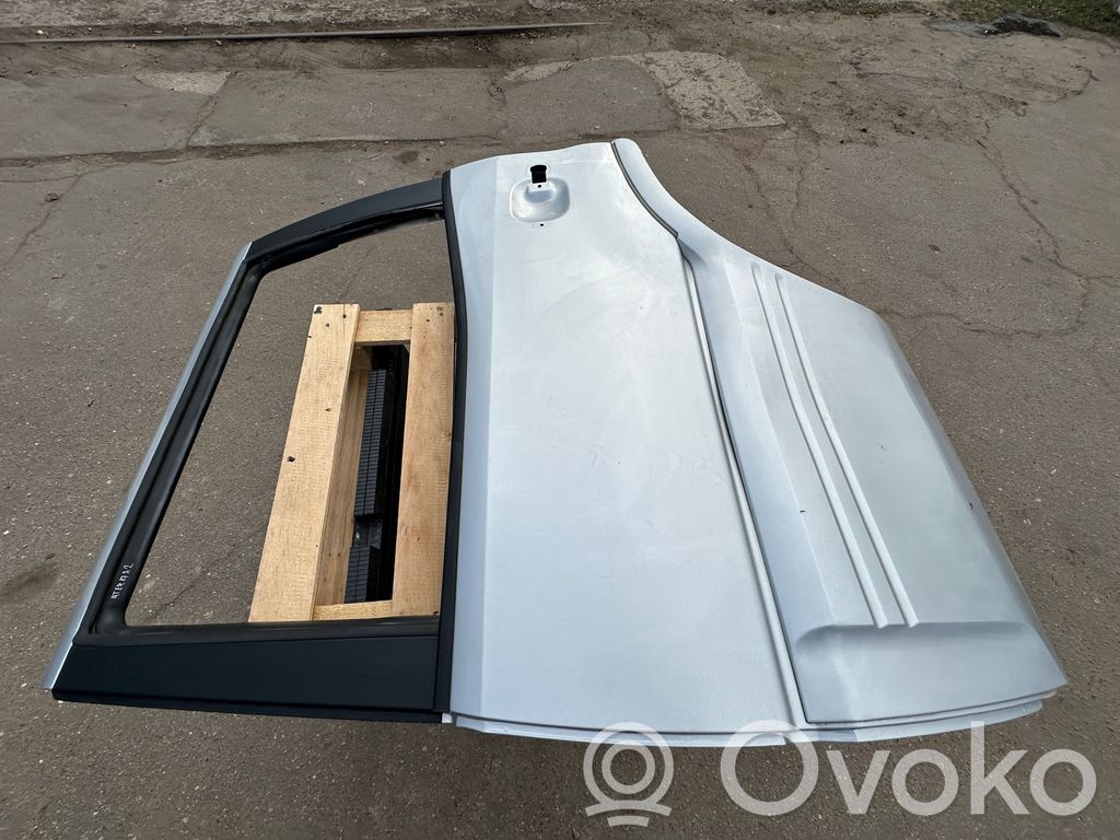 Puerta trasera   821011F230