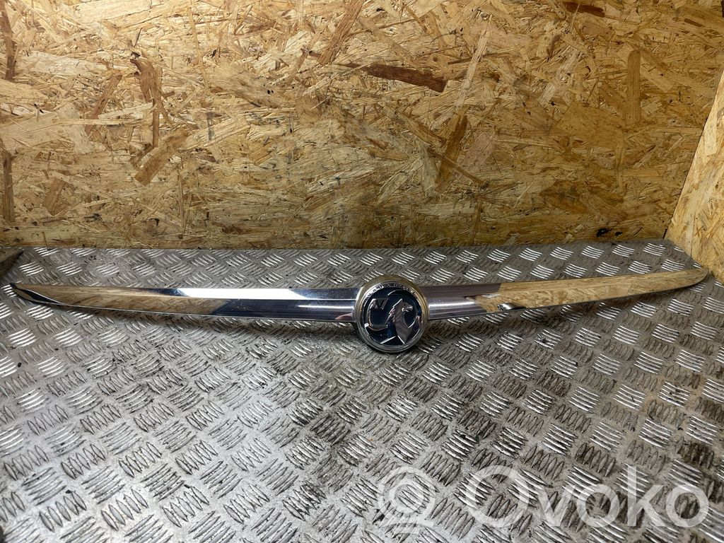 Opel Astra H Atrapa chłodnicy / Grill 