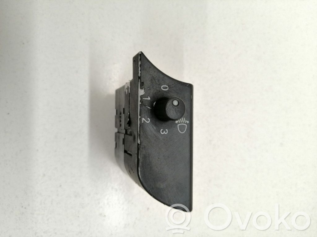 Headlight level height control switch   8E1919094