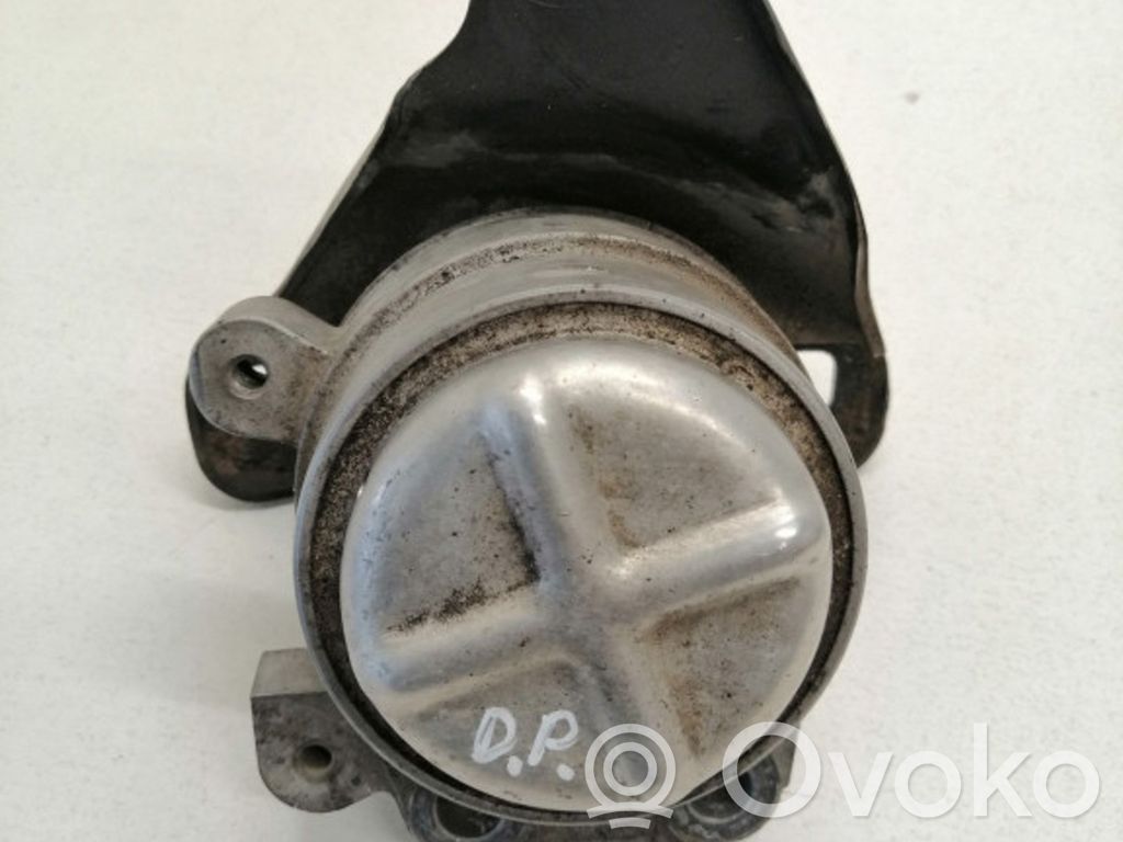 Ford Mondeo Mk III Engine mount bracket 
