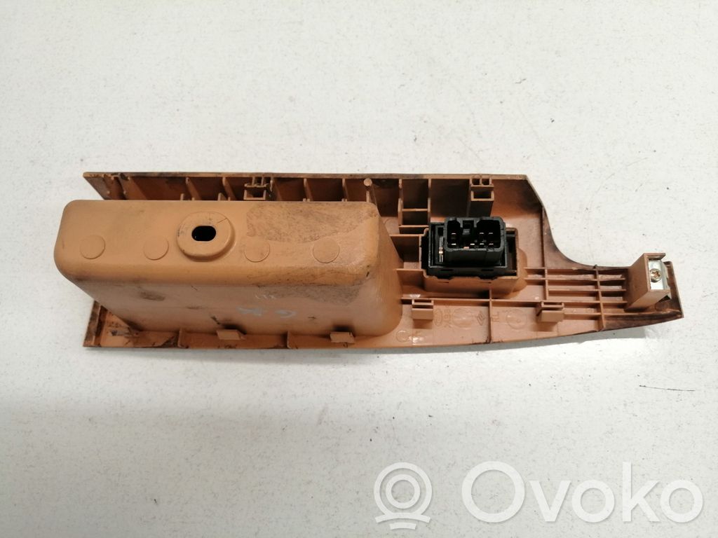 KIA Sorento Electric window control switch 