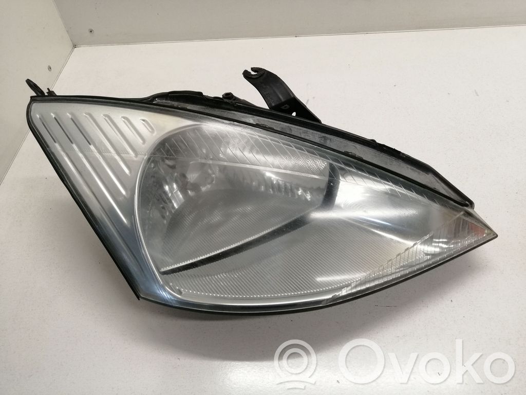 Ford Focus Scheinwerfer 