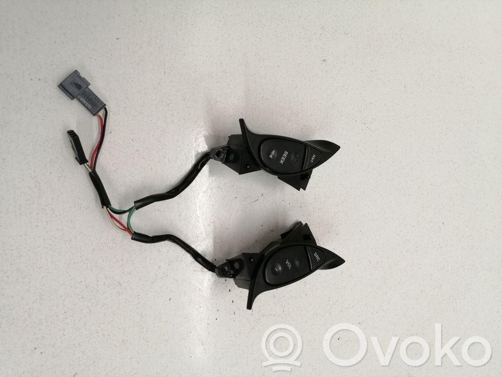 Saab 9-5 Daudzfunkciju vadības slēdzis / poga 