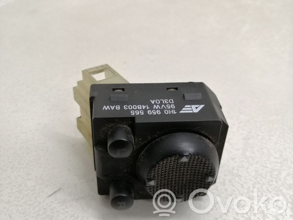 Seat Alhambra (Mk1) Wing mirror switch 
