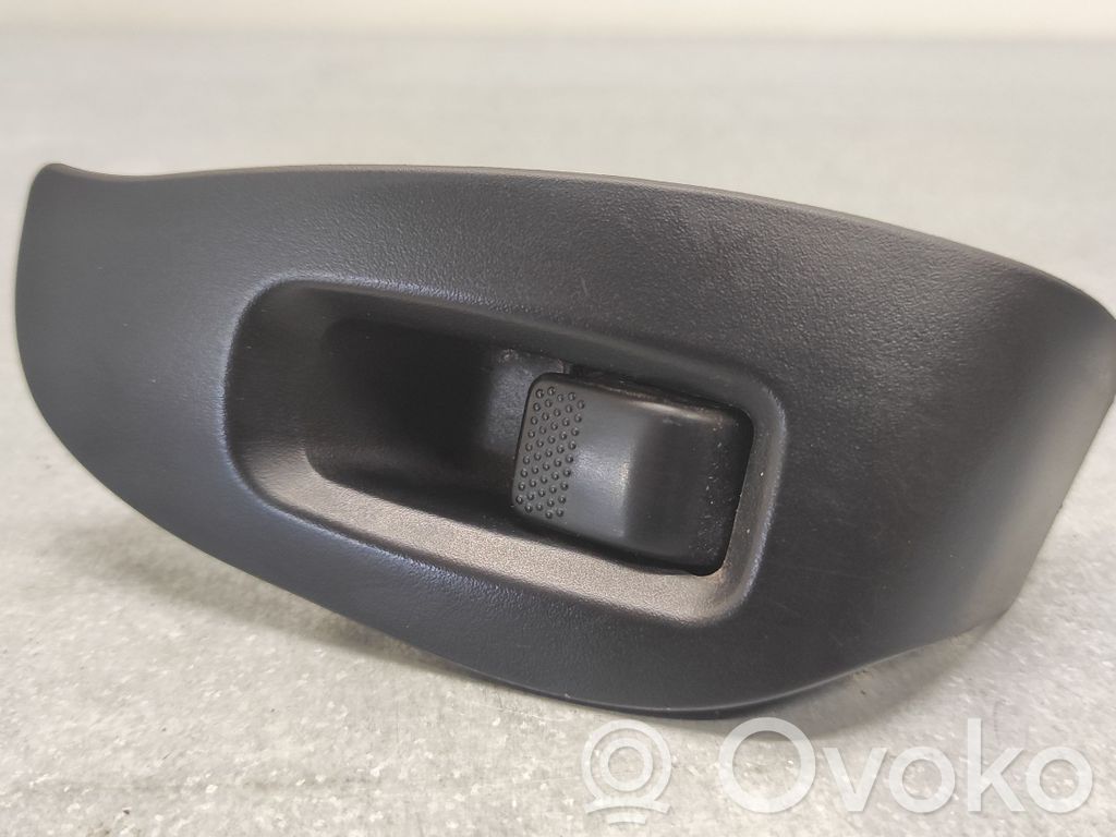Subaru Legacy Electric window control switch 