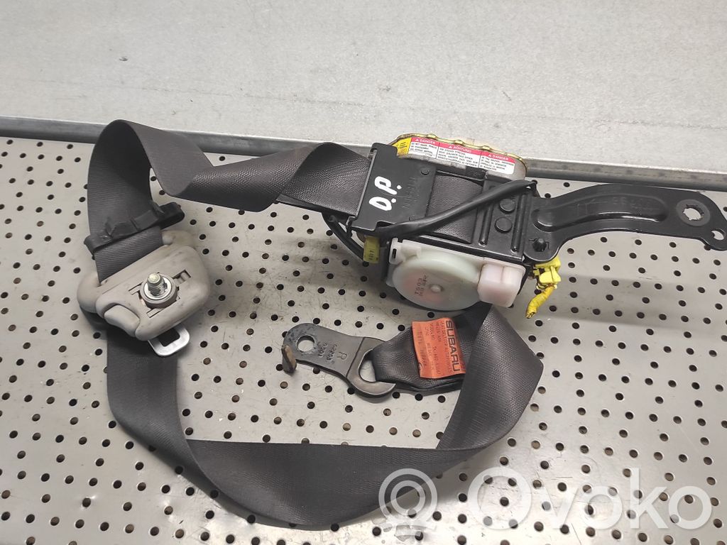 Subaru Legacy Cinturón delantero 