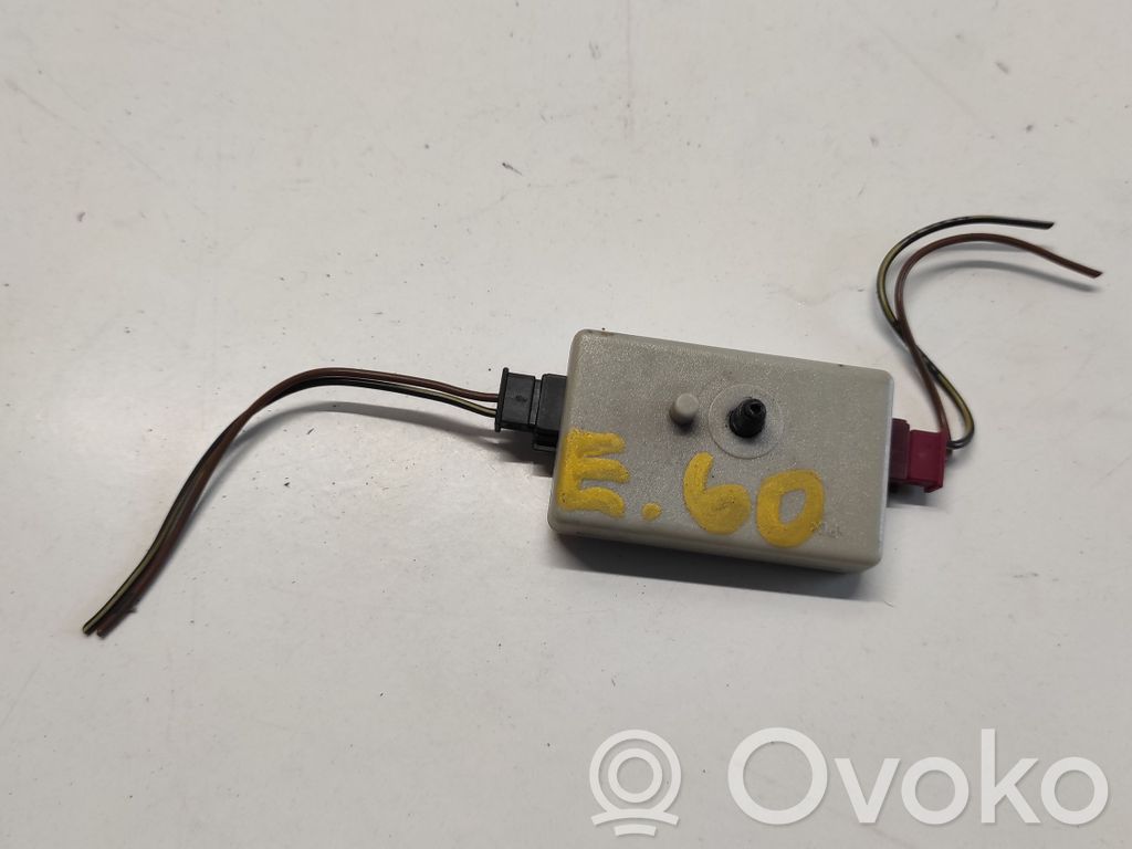BMW 5 E60 E61 Antenos stiprintuvas 