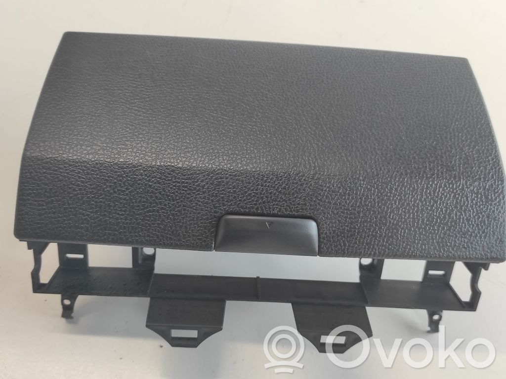Mazda 6 Glove box 