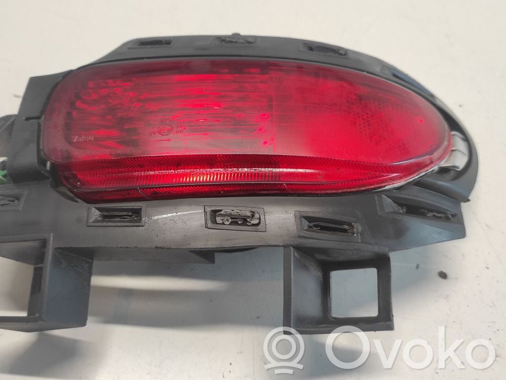 Opel Corsa C Aizmugures bufera gaisma 