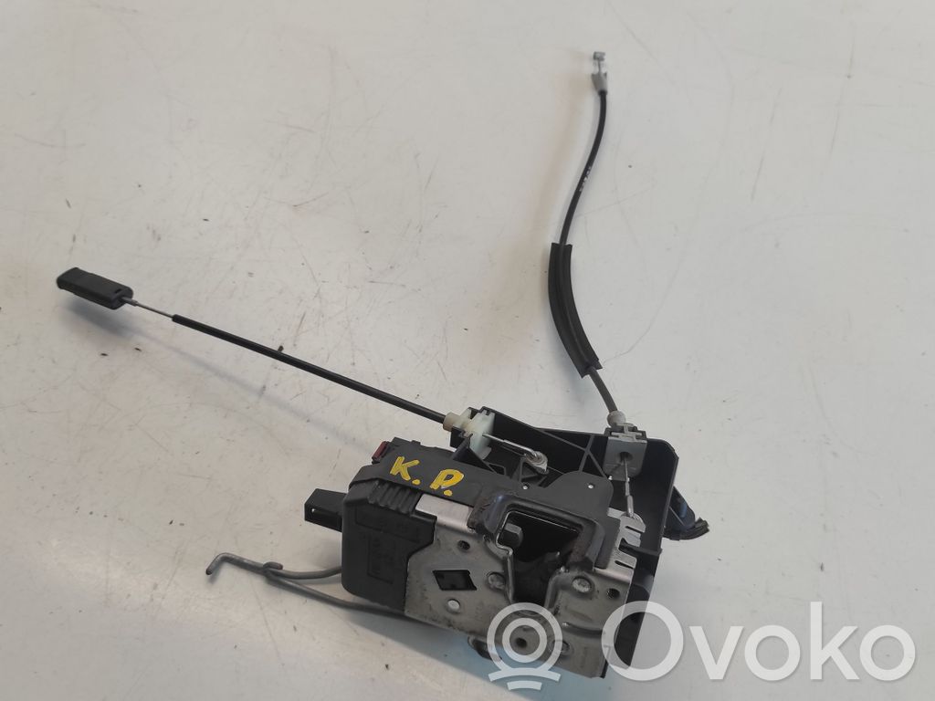 Opel Vectra C Priekšpusē slēdzene 