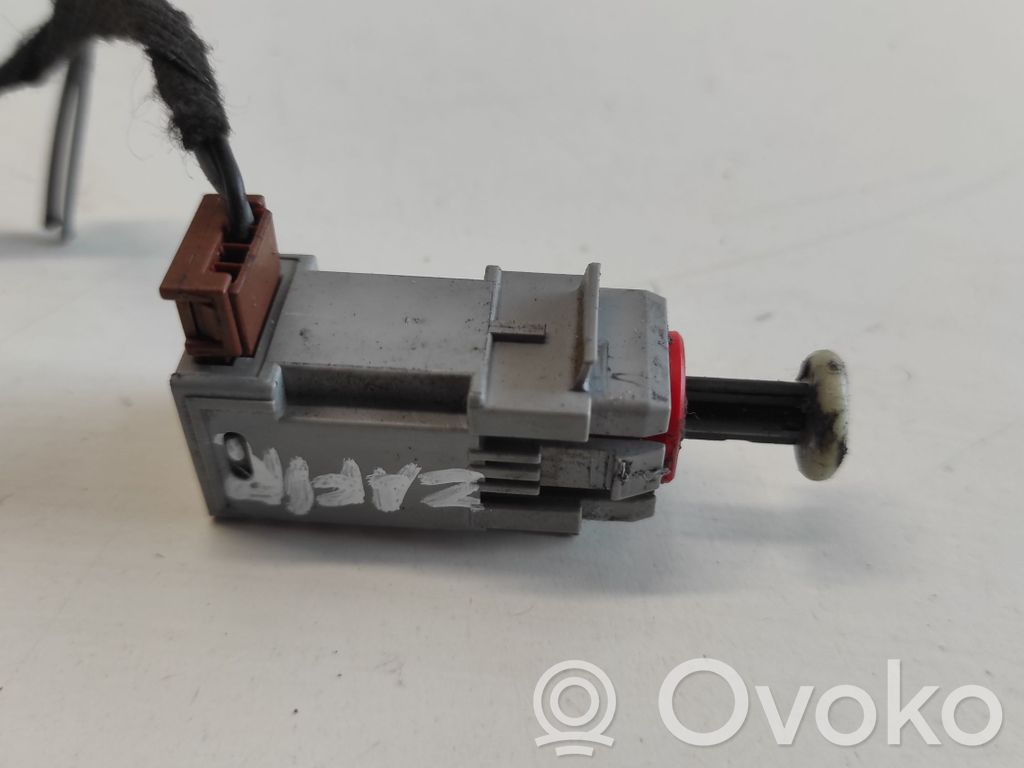Opel Zafira A Clutch pedal sensor 