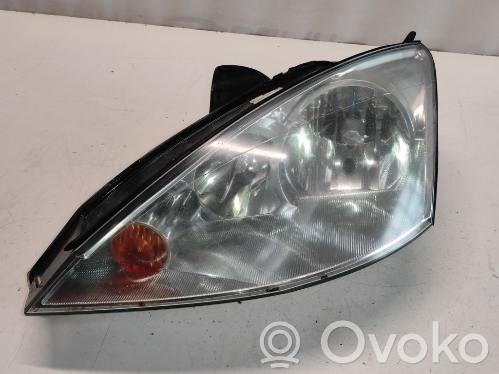 Ford Focus Etu-/Ajovalo 