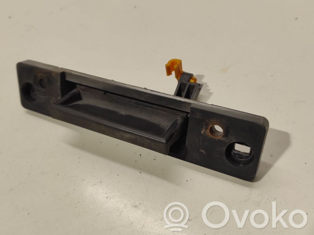KIA Sorento Tailgate/boot open switch button 