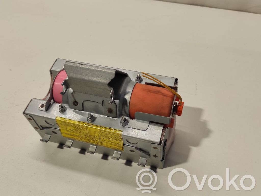 Subaru Outback Passenger airbag 