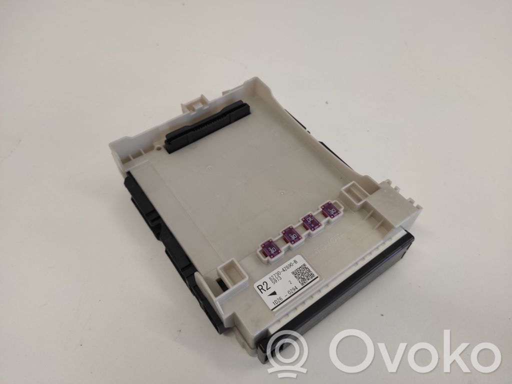 Toyota RAV 4 (XA50) Modul confort 
