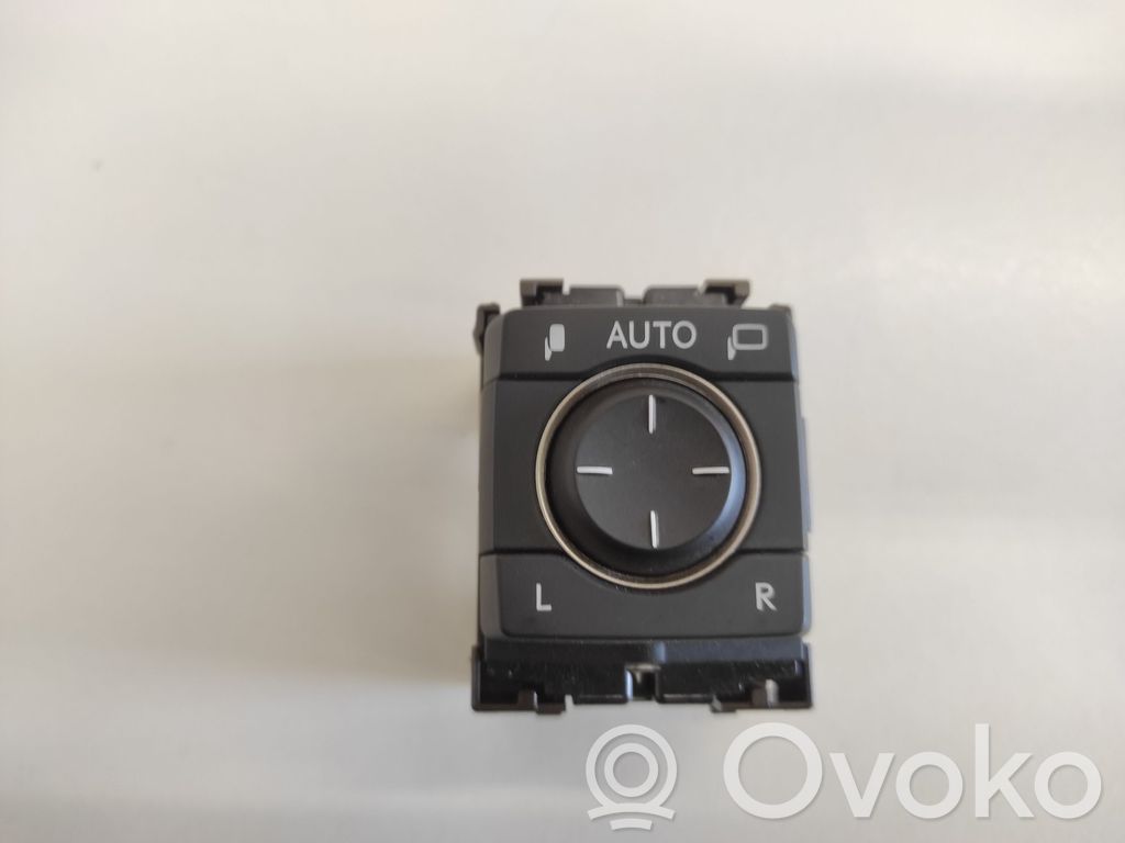 Wing mirror switch   183746