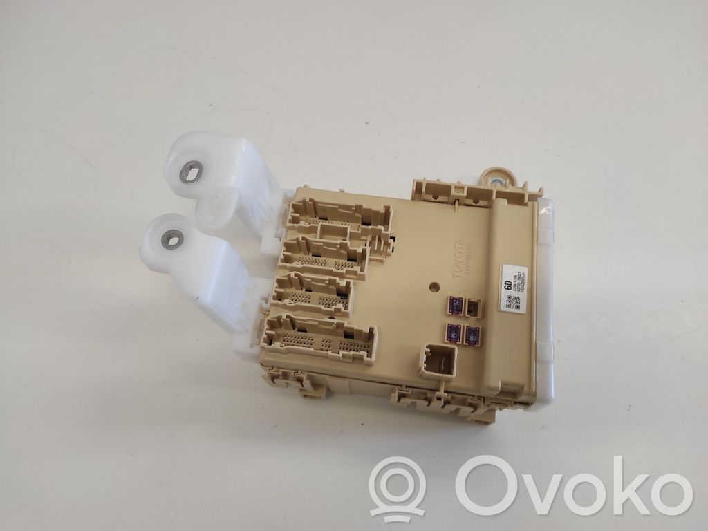 Lexus NX Módulo de fusible 