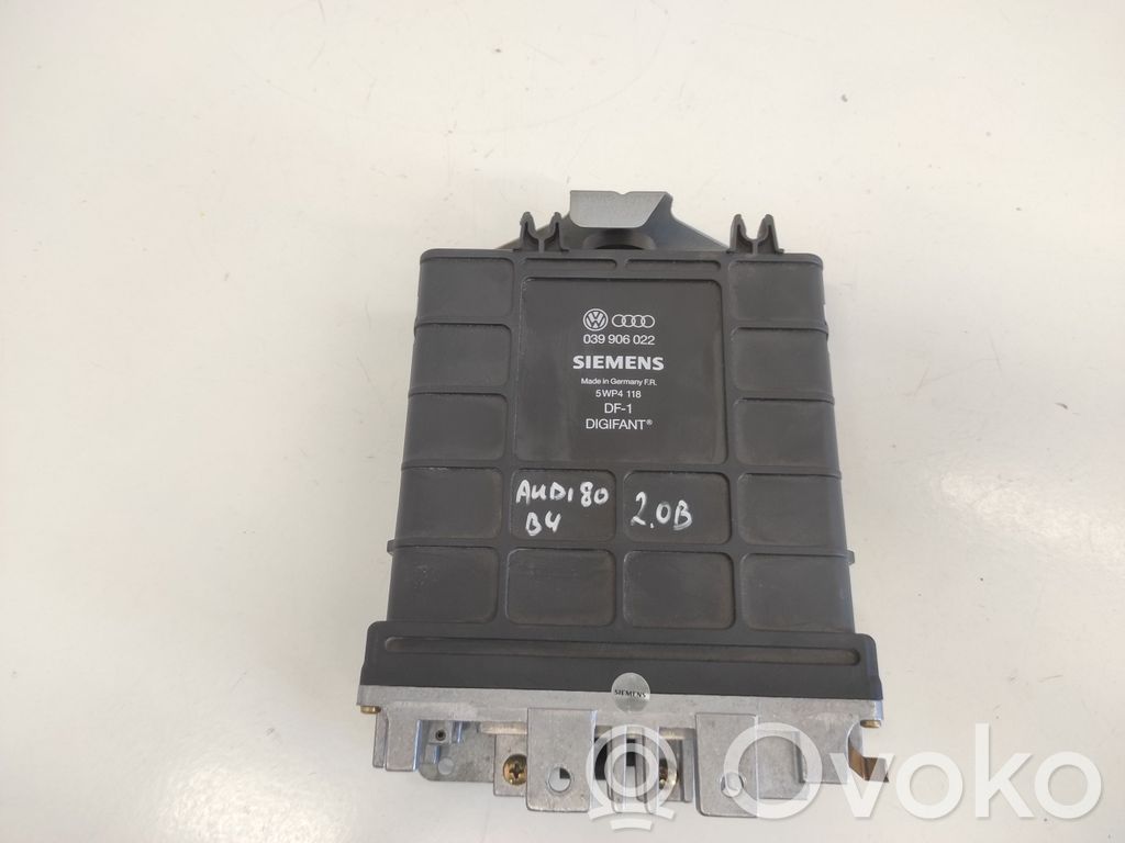 Audi 80 90 S2 B4 Engine control unit/module 