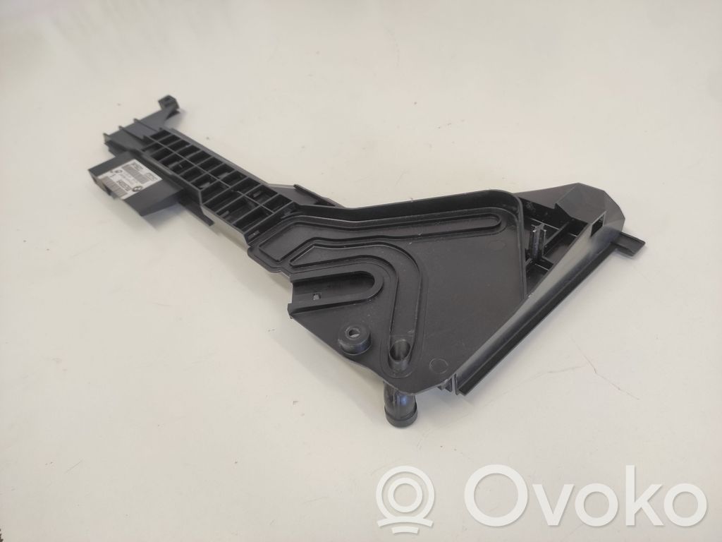 BMW X3 E83 Radiator trim 