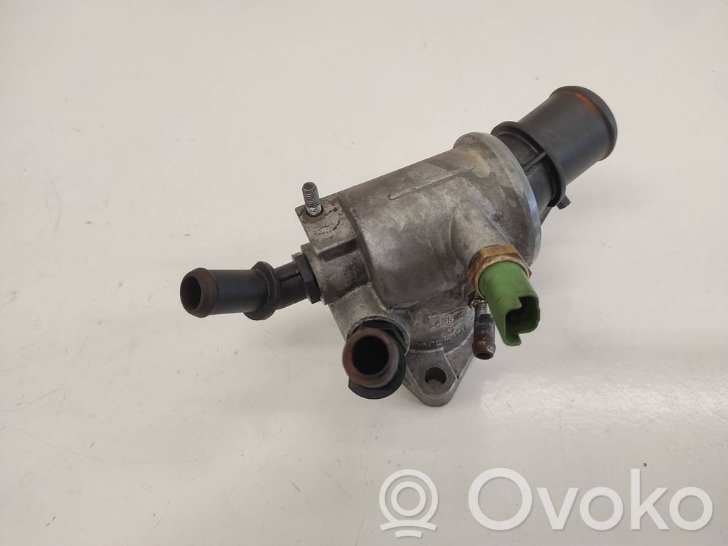 Opel Zafira B Carcasa del termostato (Usadas) 