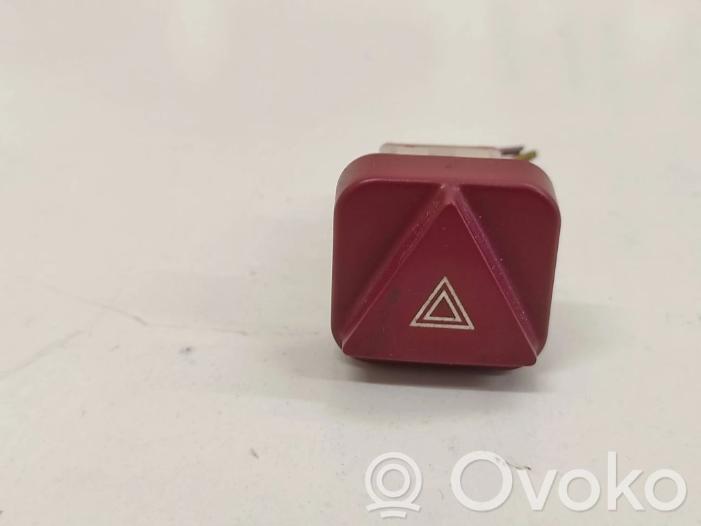 Peugeot 1007 Hazard light switch 