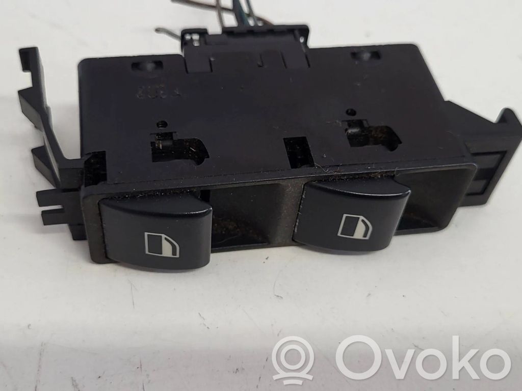 Electric window control switch   61318361514,03120220