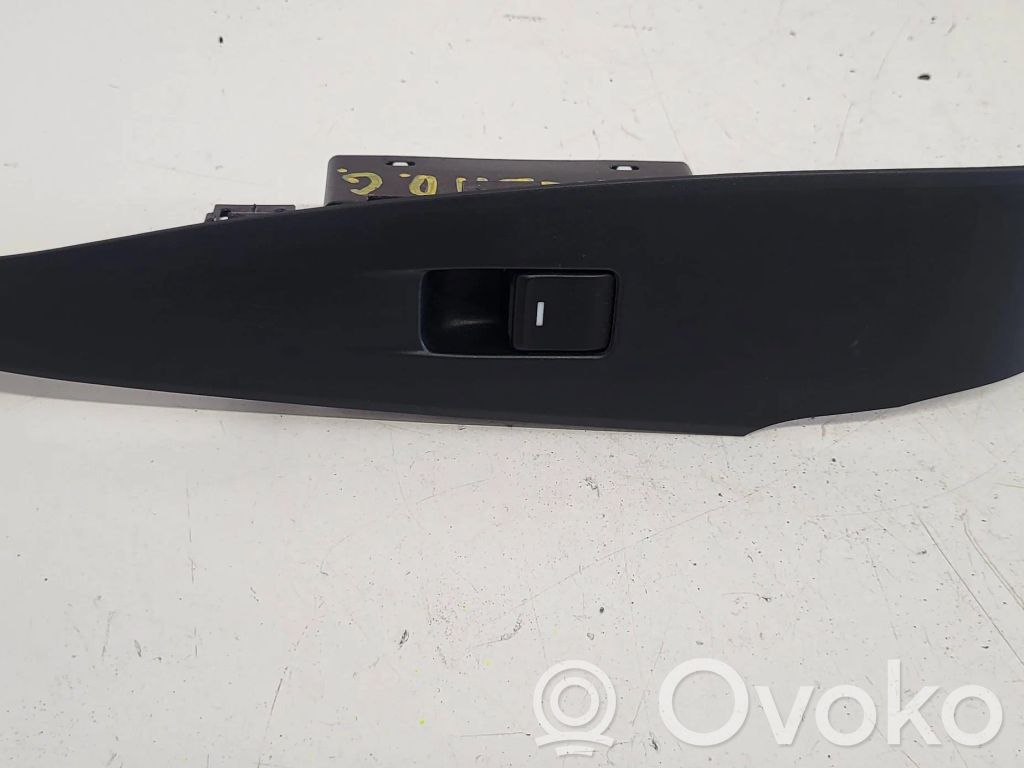 Electric window control switch   GLF166380A,3295T2,54B132EA01
