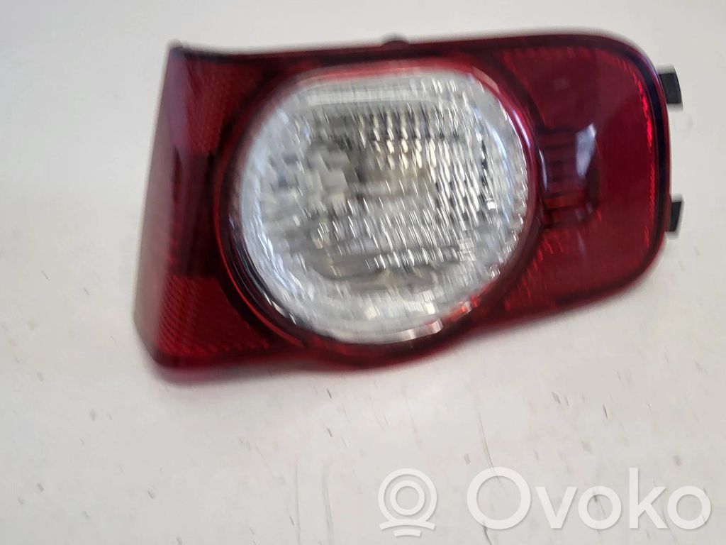 Citroen C3 Galinis žibintas bamperyje 