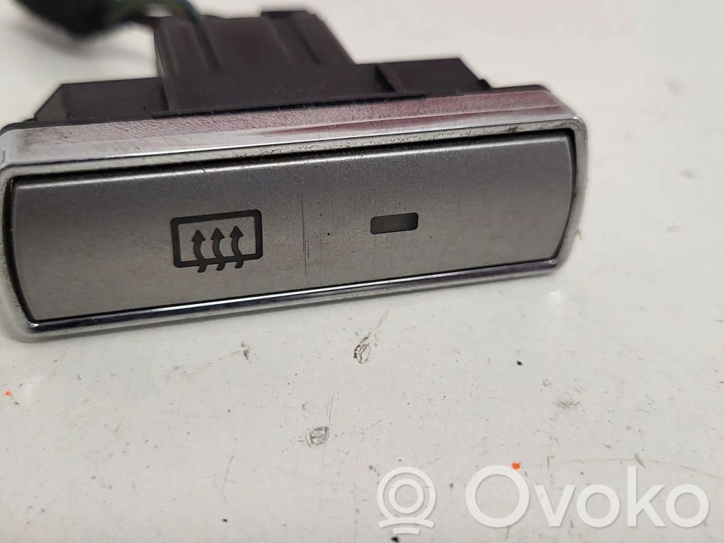 Ford S-MAX Windscreen/window heater switch 