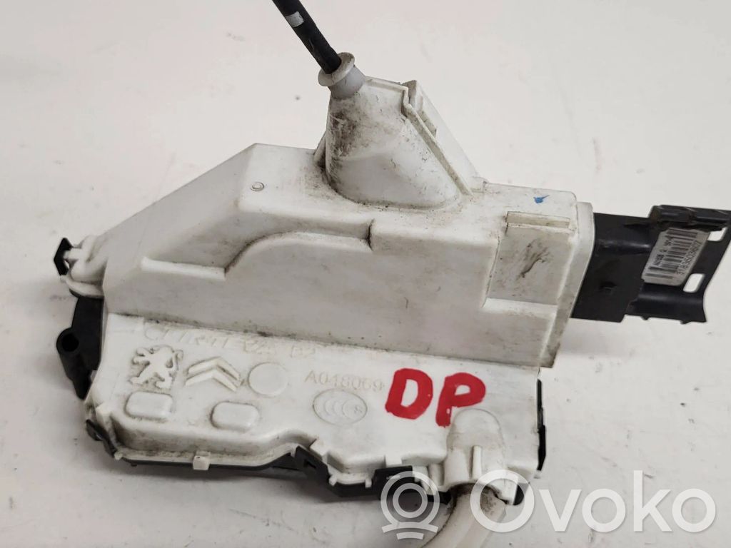 Citroen C3 Priekšpusē slēdzene 