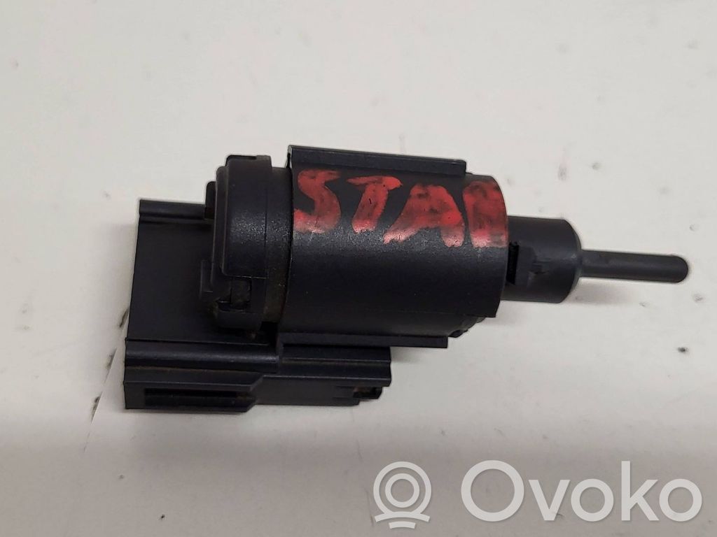 Audi A4 S4 B6 8E 8H Brake pedal sensor switch 