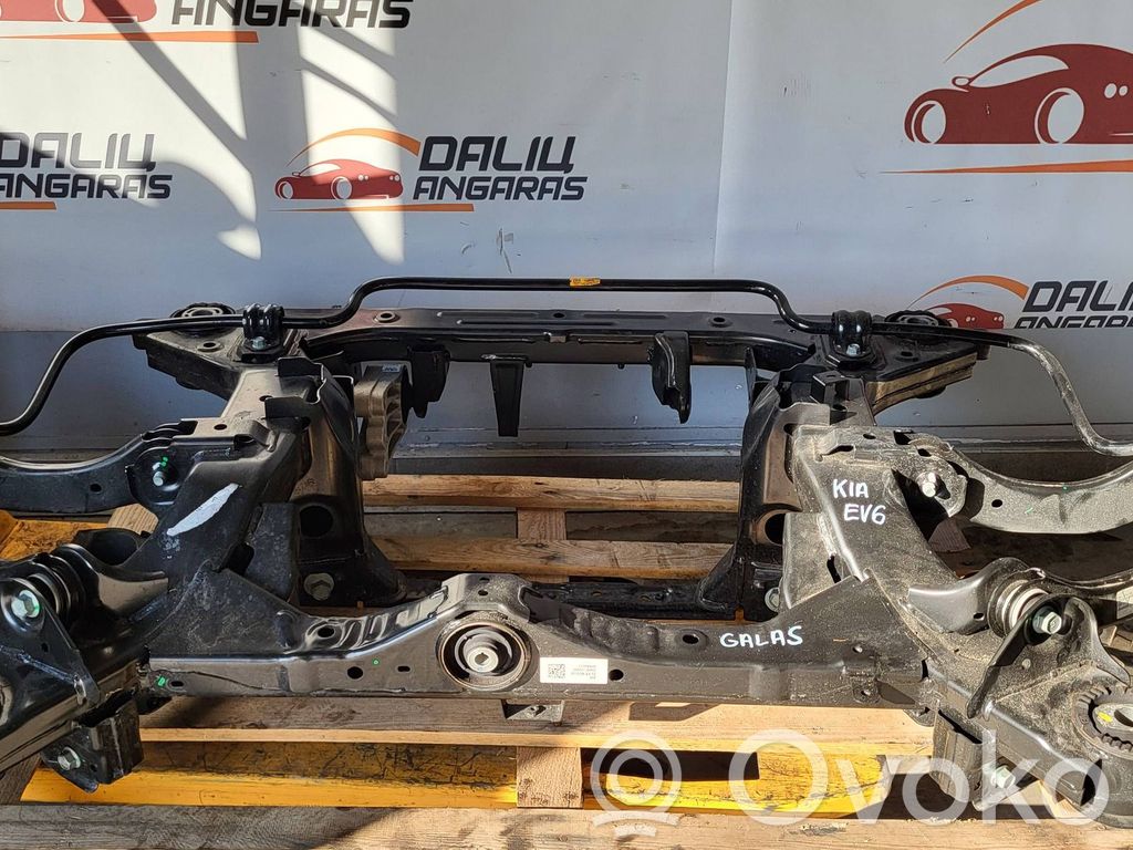 KIA EV6 Galinis traversas 