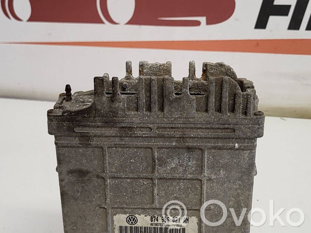 Volkswagen II LT Engine control unit/module 