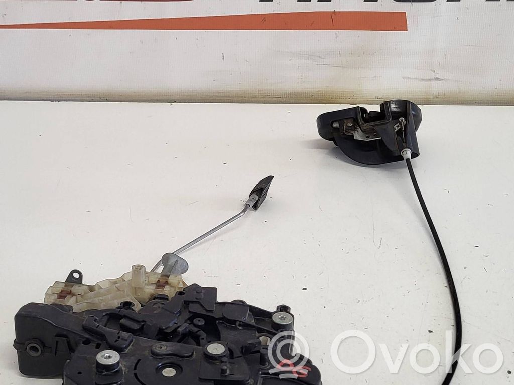 Volkswagen Caddy Sliding door lock 