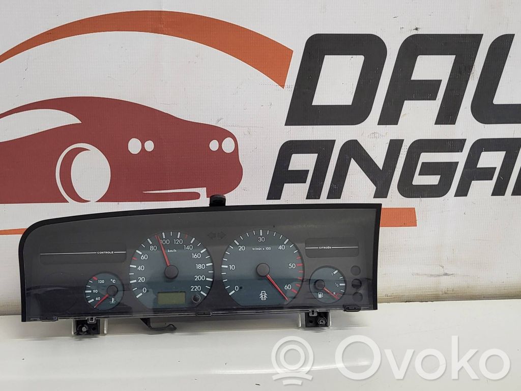 Citroen Xantia Speedometer (instrument cluster) 