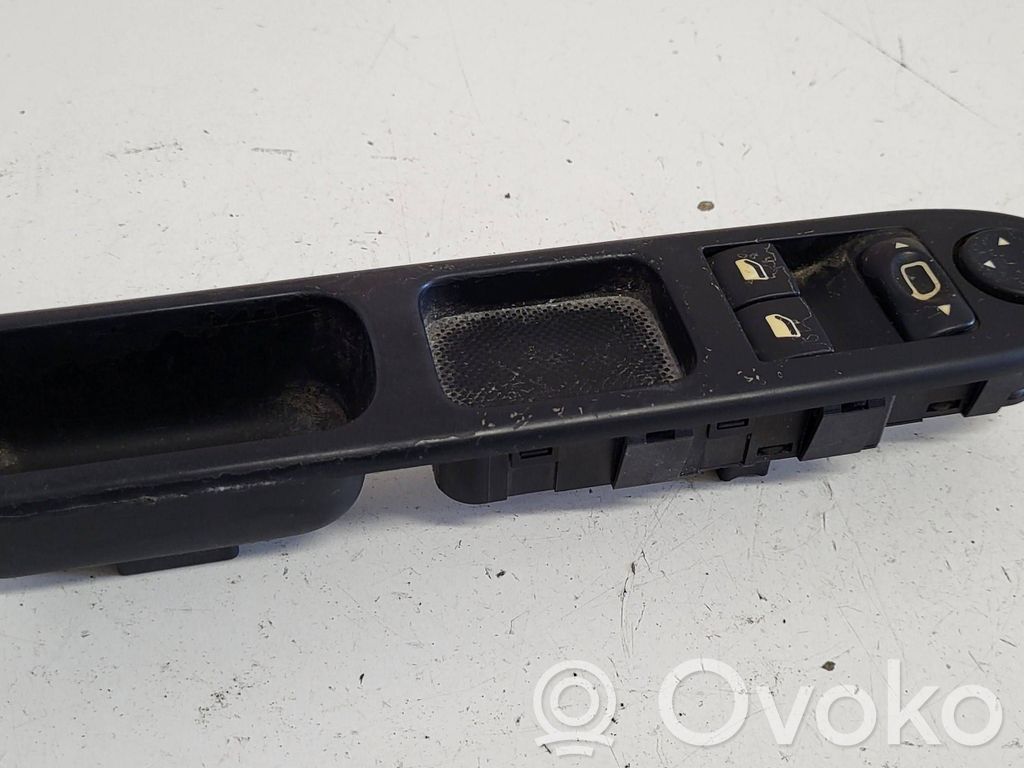 Peugeot 307 Electric window control switch 