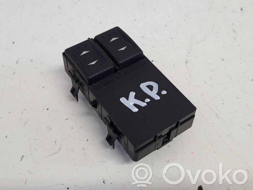 Ford Mondeo Mk III Electric window control switch 