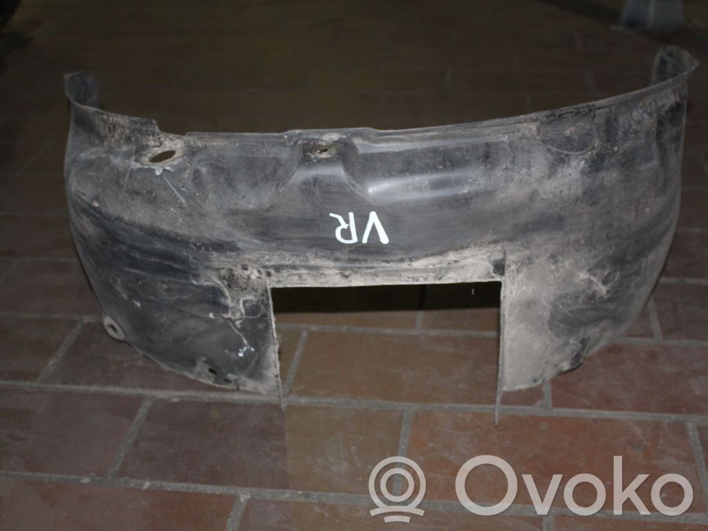 Opel Corsa C Nadkole przednie 