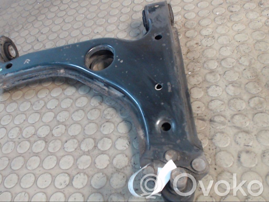 Opel Astra G Dolny wahacz przedni 