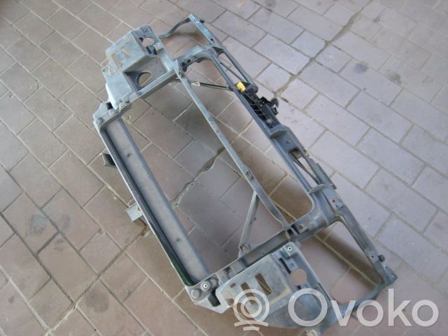 Ford Galaxy Radiatoru paneļa augšējā daļa (televizors) 