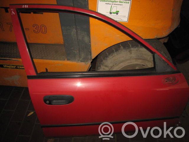 Mitsubishi Carisma Puerta delantera 