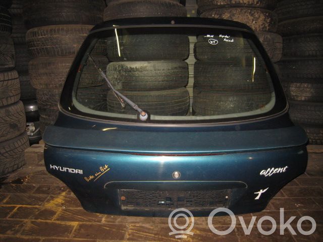 Hyundai Accent Puerta del maletero/compartimento de carga 