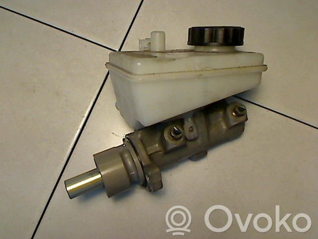 Toyota Yaris Główny cylinder hamulca 