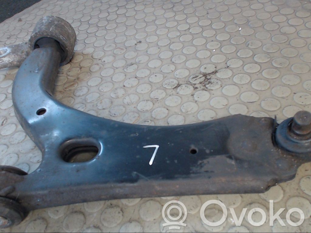 Ford Fiesta Querlenker Achsschenkel vorne 