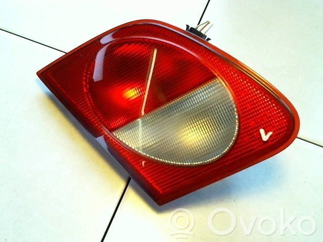 Mercedes-Benz E W210 Luci posteriori