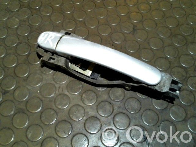 Volkswagen PASSAT B5 Maniglia esterna per portiera posteriore 