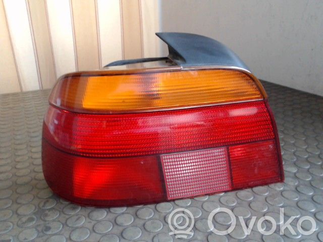 Luz trasera/de freno   63218363557,0000